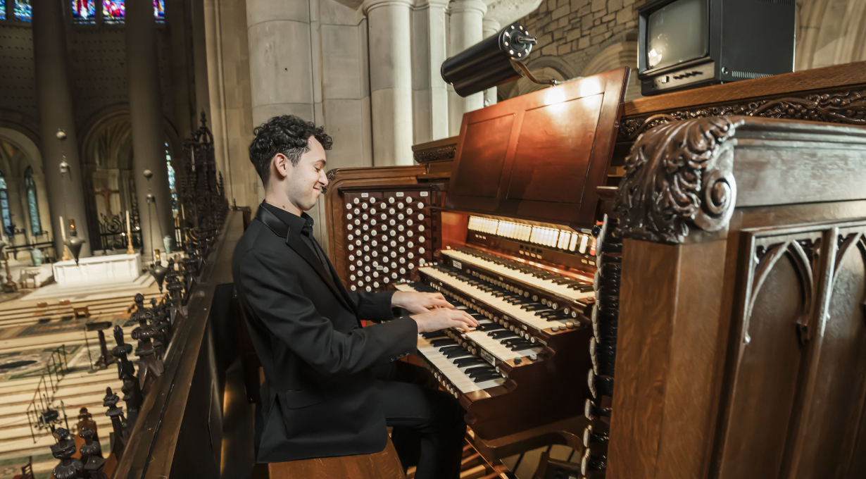 Daniel Ficarri at the Great Organ