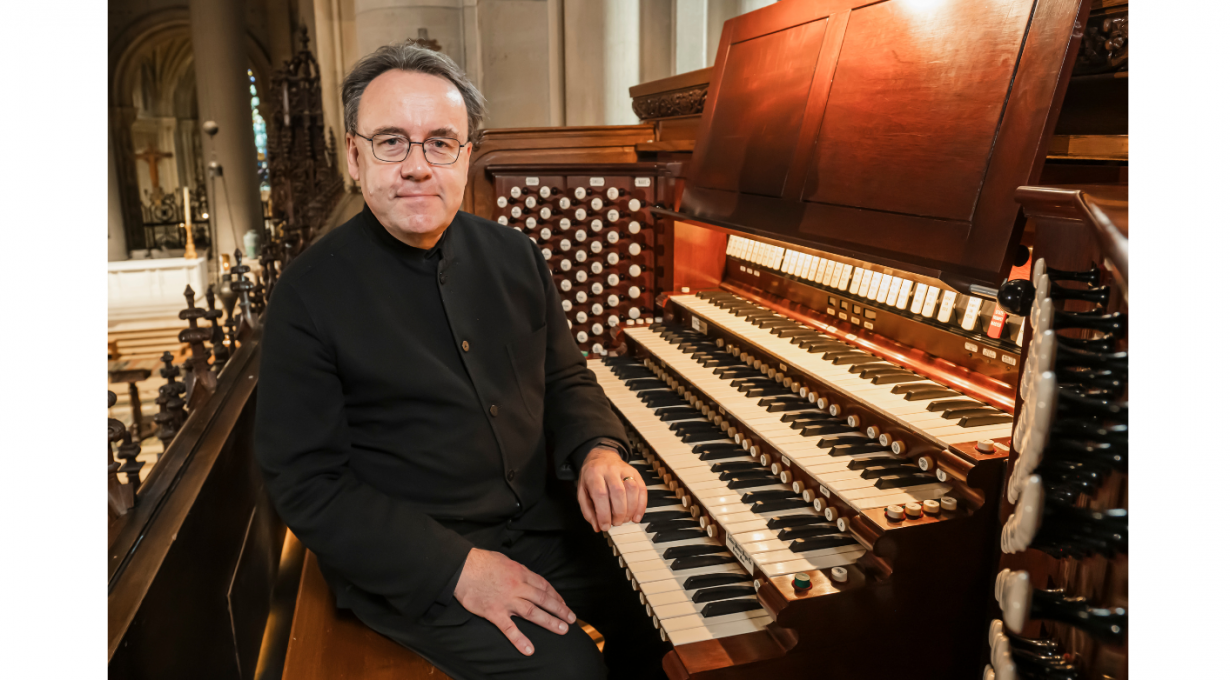 Sunday Organ Recital: David Briggs
